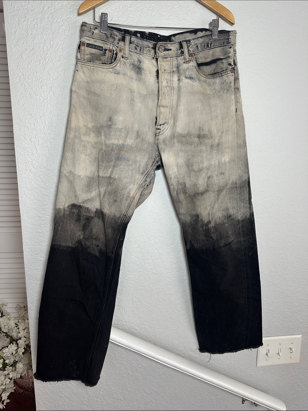 Calvin Klein Black Gray Straight Jeans Distressed Grunge Streetwear Gradient 34